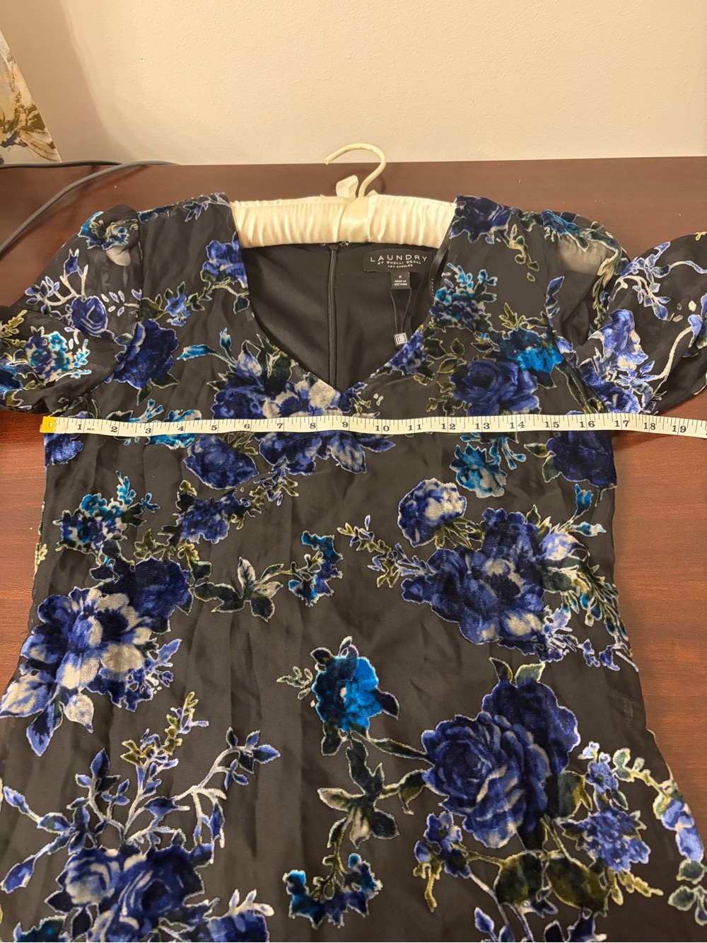 NWT Laundry By Shelli Segal Black Dress with Blue Floral Print - Picture 8 of 10